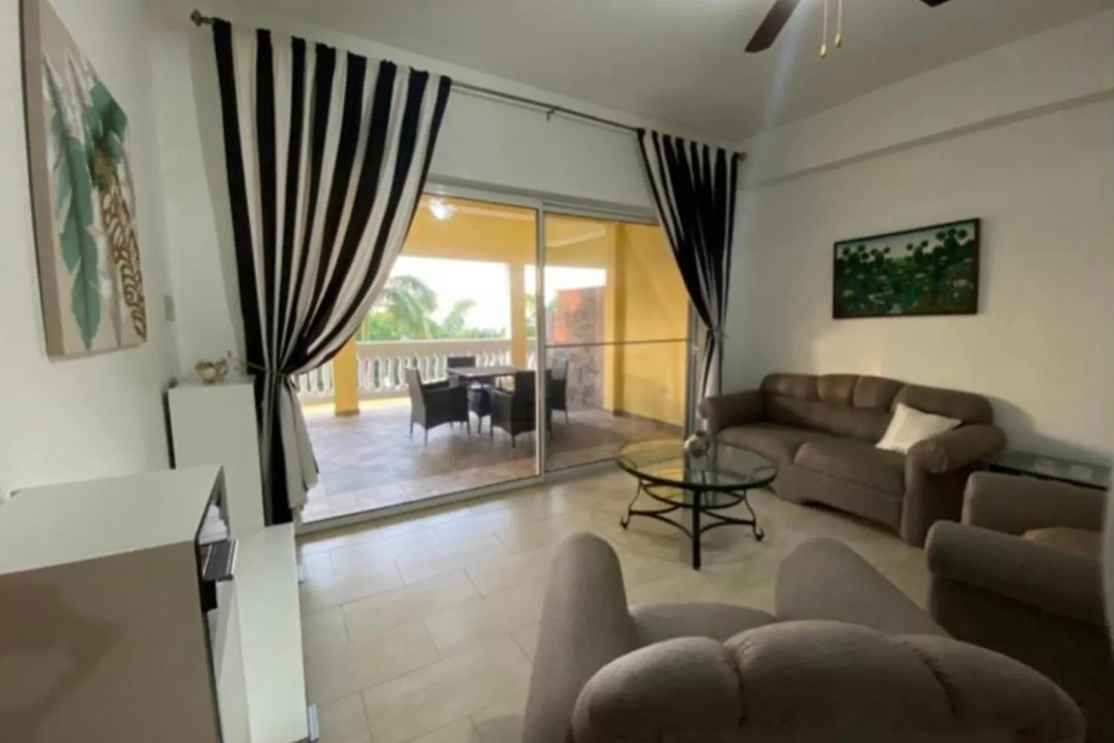 公寓式酒店 Spring Garden Mobay Resort 蒙特哥贝